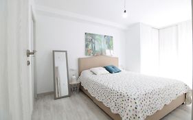 Apartamento en la playa a un paso de la casa museo Blasco Ibáñez